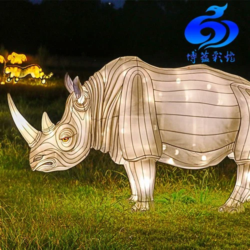 Dekoracja festiwalu Elektryczna chińska latarnia z jedwabiu w kształcie zwierzątka